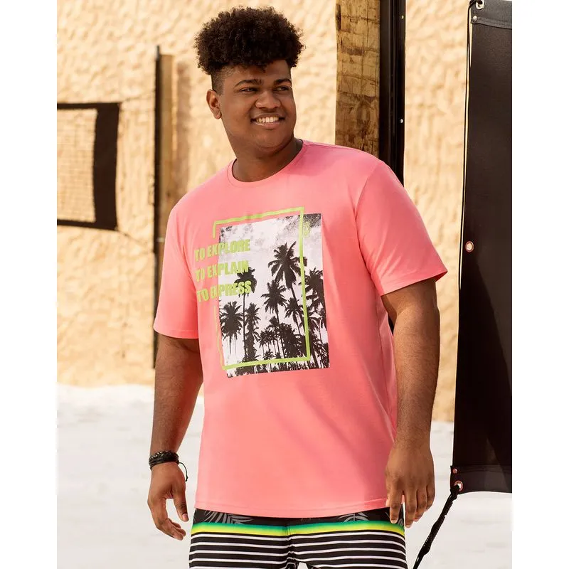 Camiseta Plus Size Estampa Tropical Rosa Claro G2