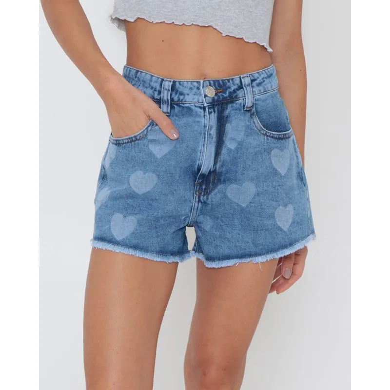 Short Jeans Feminino Corações Azul Claro 38