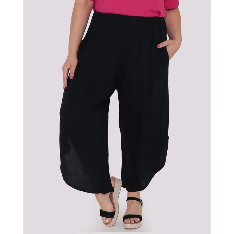 Calça Plus Size Pantacourt Barra Diagonal Preta G1