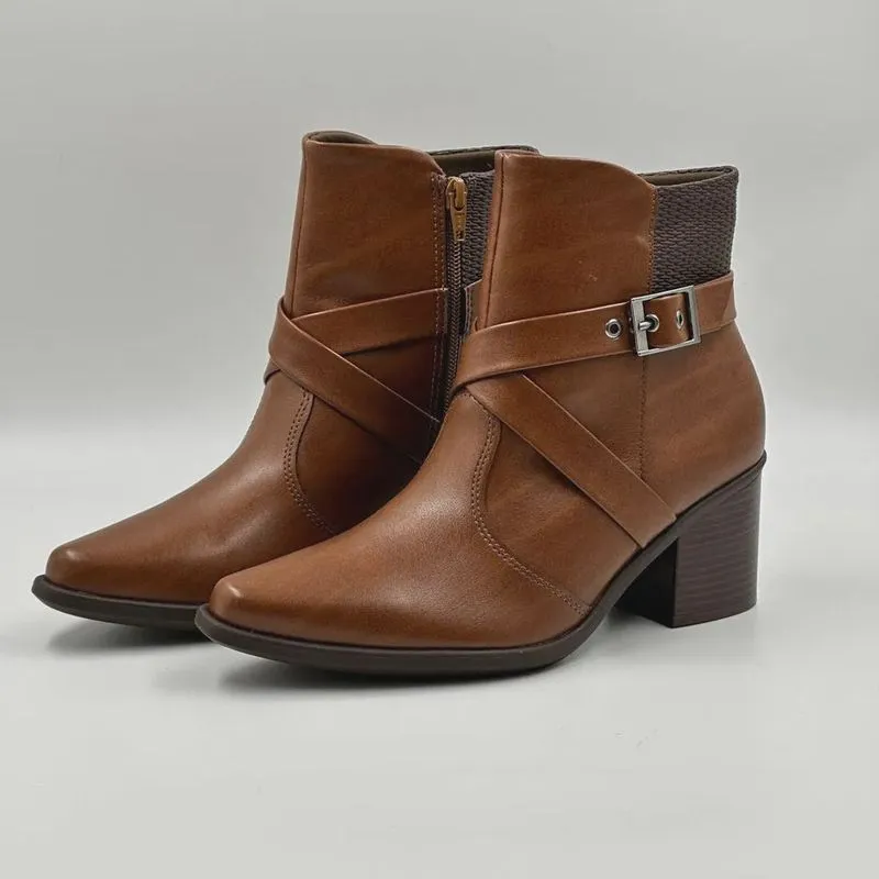 Bota Piccadilly Salto Médio Cano Curto Feminina