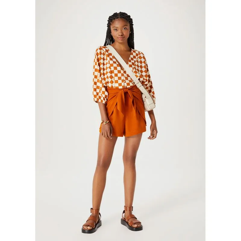 Shorts Feminino Em Viscose Com Amarração - Marrom 036