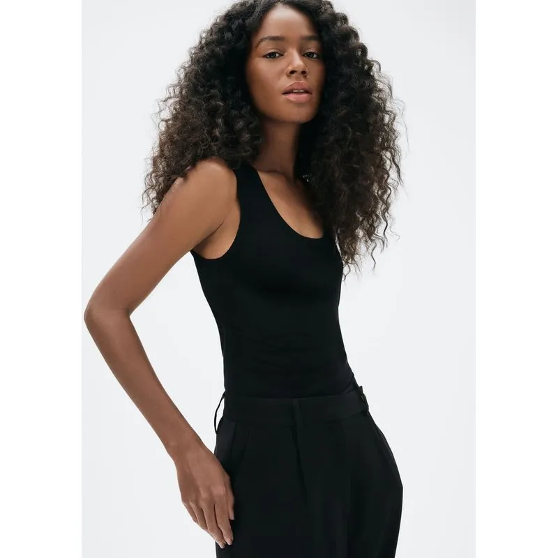 Regata Feminina Slim Decote U Em Tricô De Viscose - Preto G