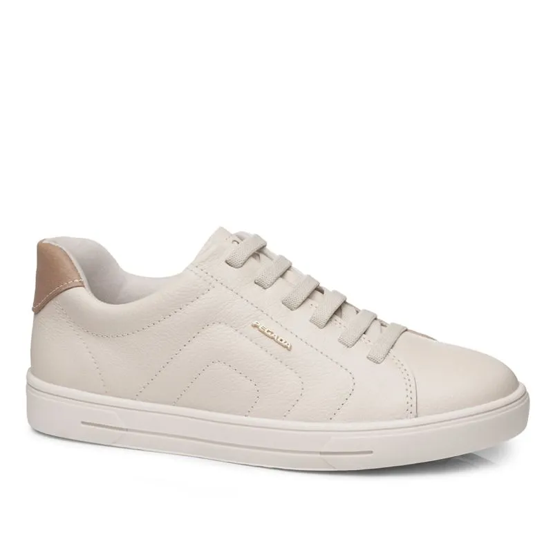 Tênis Casual em Couro Pegada Feminino Off White 36