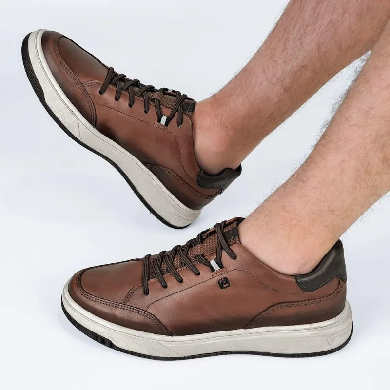 Tênis Pegada Masculino em Couro com Elástico 111701 41 / Marrom