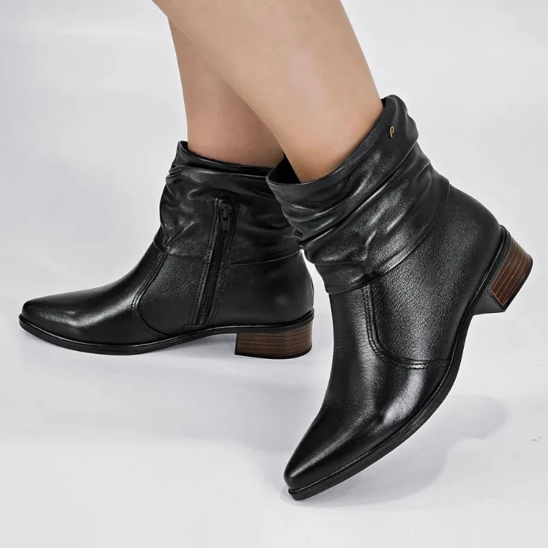 Bota Pegada Feminina Cano Enrugado em Couro 282501 37 / Preto