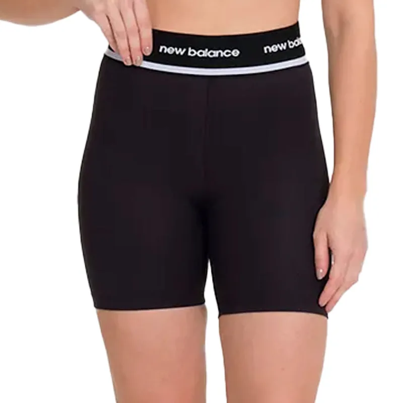 Bermuda Feminina New Balance Essentials Preto/Branco - M