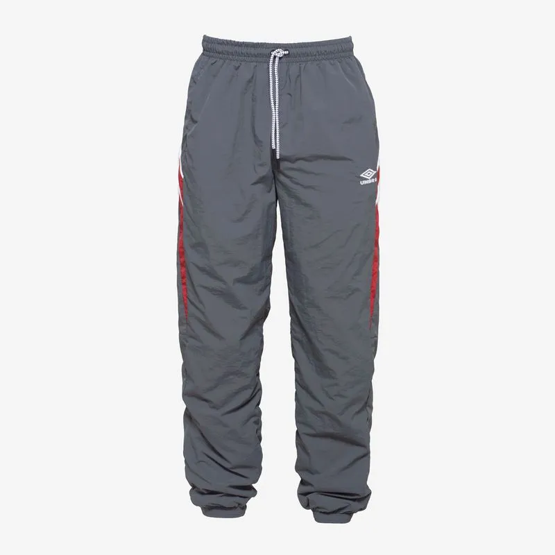 PANTALON UNISEX UMBRO RELAXED TRACK - IRON GATE/RED DAHLIA/BLANCO - S