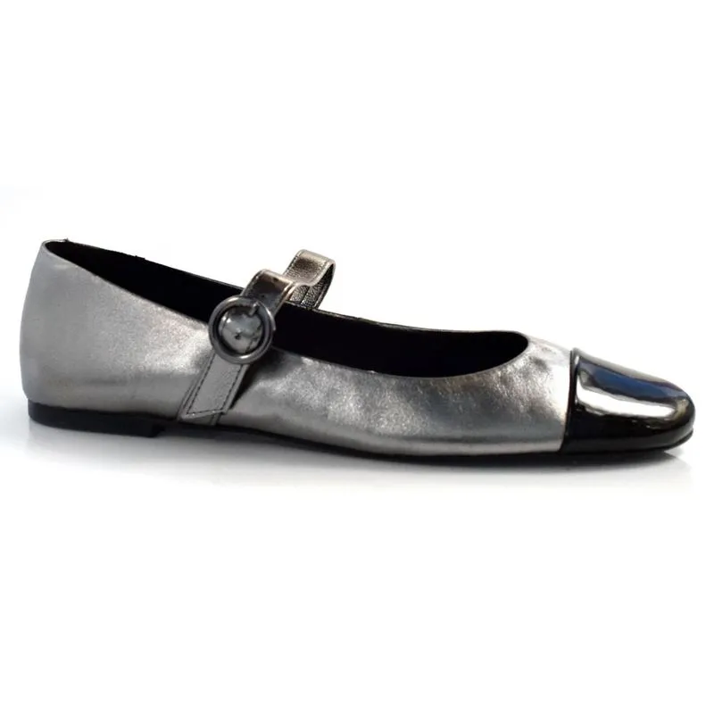 Sapatilha de Couro Feminina Suzzara Preto 102.029 35