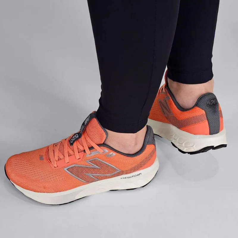 Tênis New Balance Feminino 520 V9 Corrida 37 / Laranja