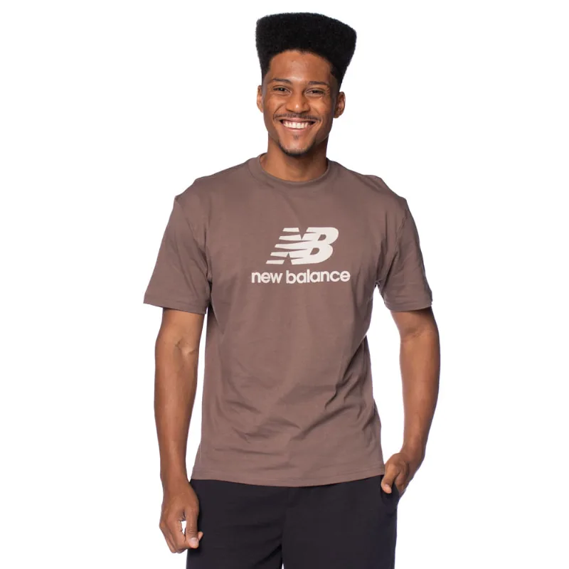 Camiseta Masculina New Balance Essentials Algodão Marrom - GG