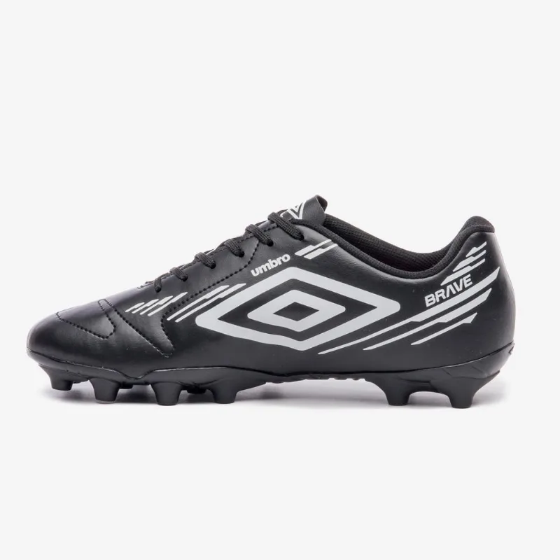 Chuteira campo umbro brave
