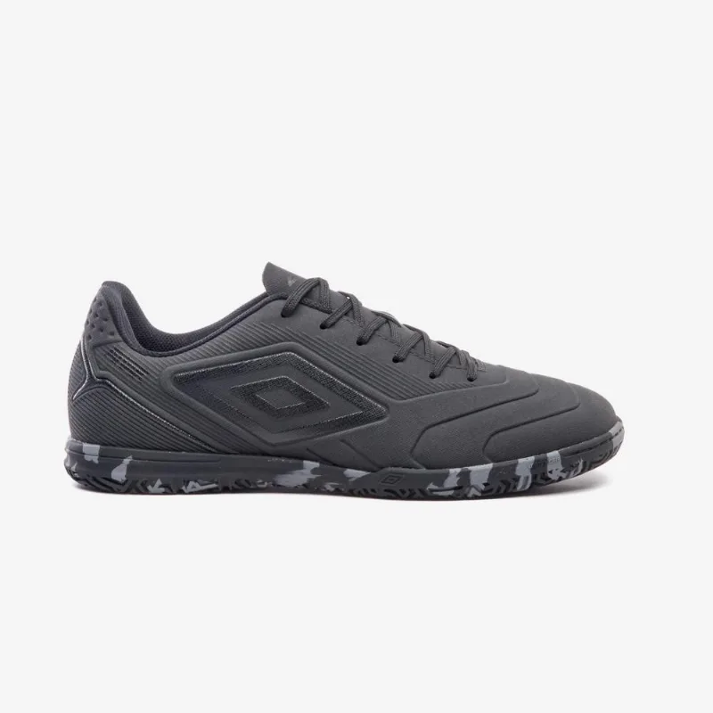 Chuteira futsal umbro attak iii