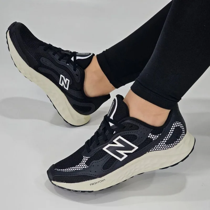 Tênis New Balance Feminino Arishi V4 Corrida 38 / Preto
