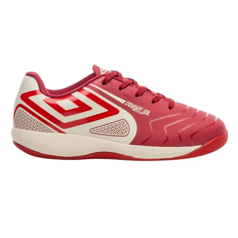 Chuteira Futsal Umbro Pro 5 JR Infantil Scoo 32 / vermelho