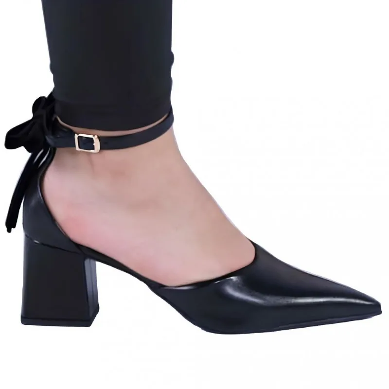 Scarpin Zariff com Salto Bloco e Laço de Veludo 1636-020 36 / Preto