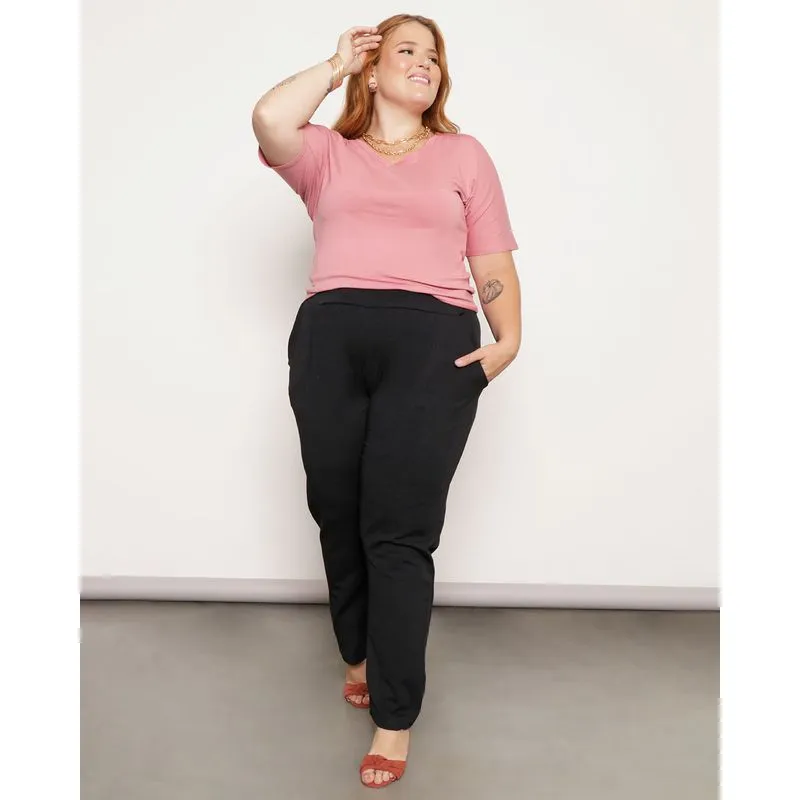Calça Feminina Plus Size Cenoura Preta G1