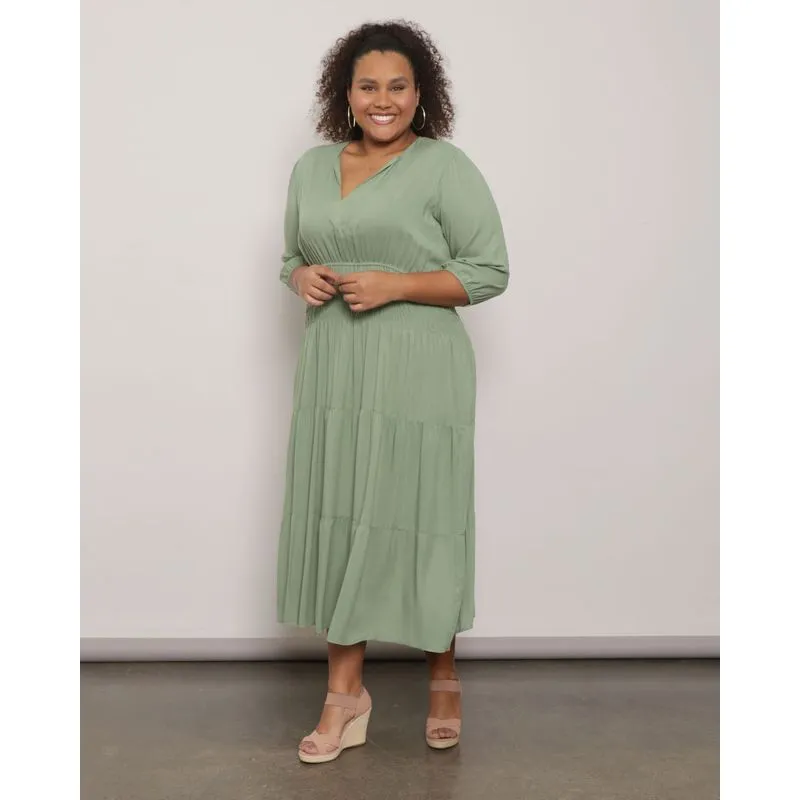 Vestido Feminino Plus Size Berry & Co. Três Marias Verde G1