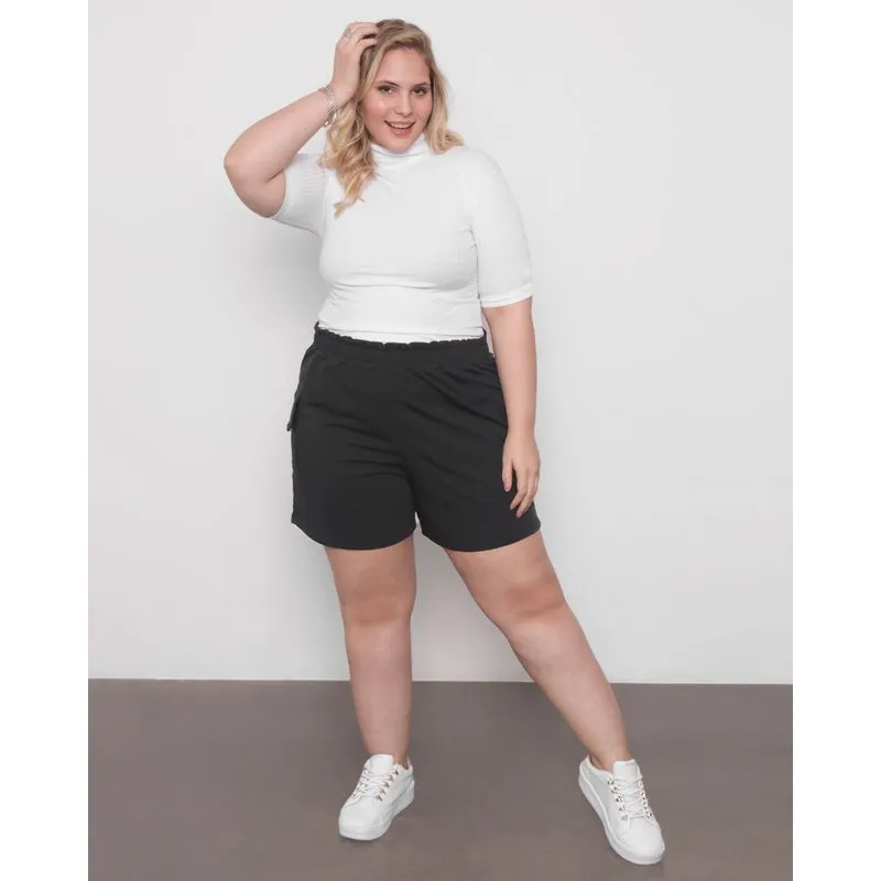 Short Moletinho Feminino Plus Size Com Bolsos Cargo Preto G2