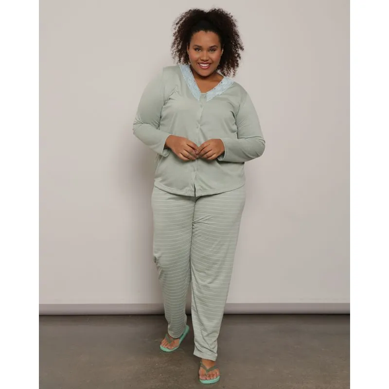 Pijama Plus Size Feminino Longo Com Renda e Botões Verde 52