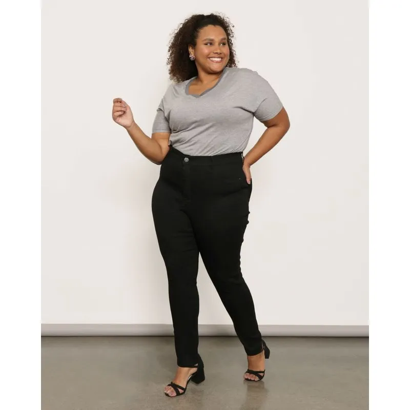 Calça Jeans Feminina Plus Size Vizzy Skinny Preta 54