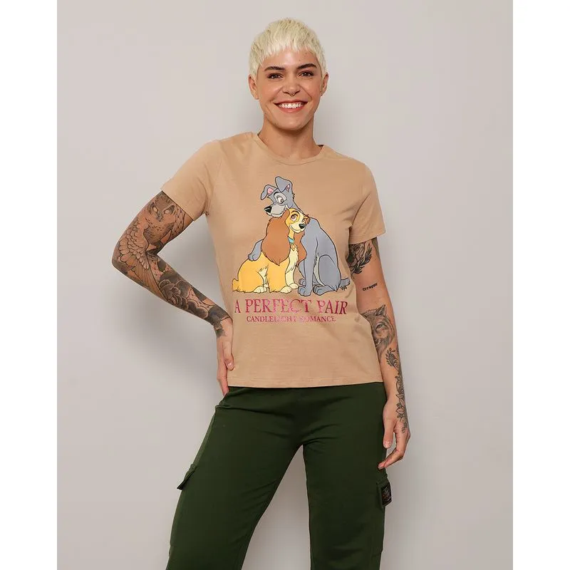 Camiseta Feminina Manga Curta Estampa Dama e o Vagabundo Bege M