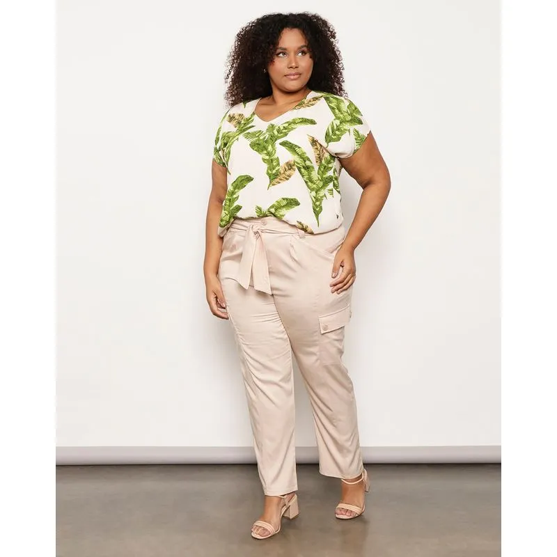 Calça Plus Size Feminina Berry & Co. Mom Bolso Cargo Bege G2