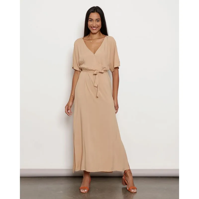 Vestido Feminino Berry & Co. Longo Viscose com Fenda Bege GG