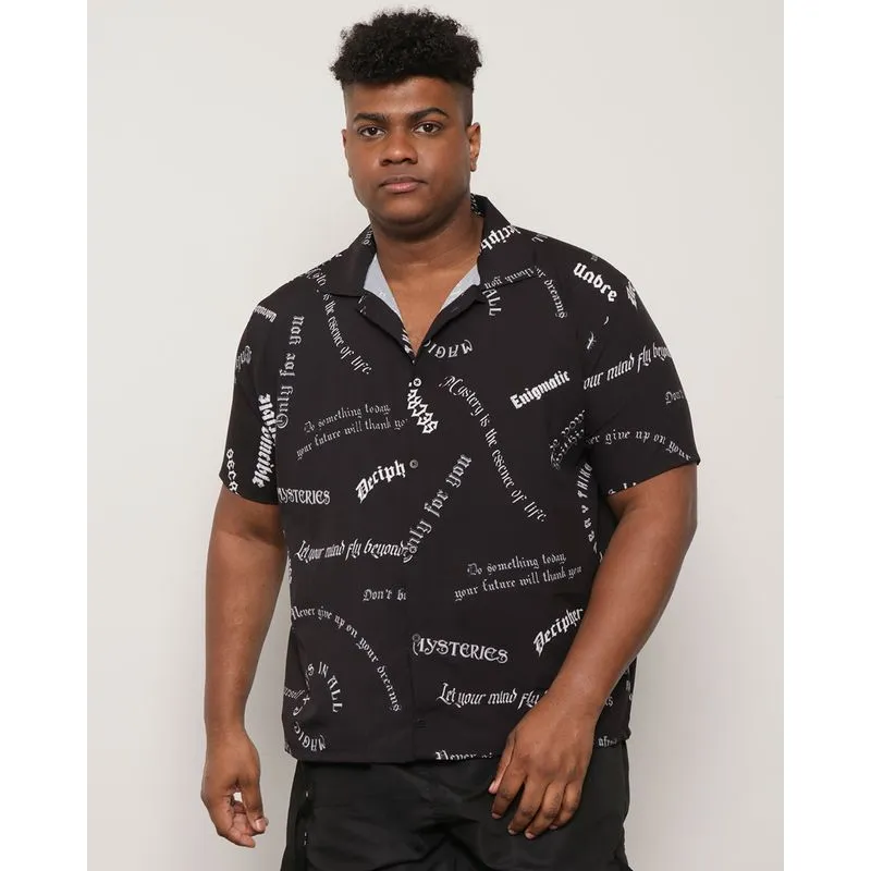 Camisa Plus Size Masculina Estampada Escrita Manga Curta Preta UN