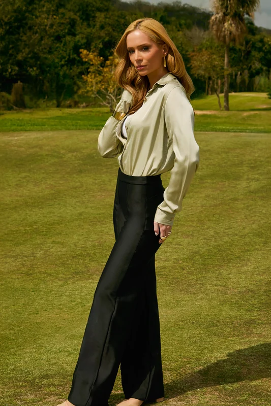 Calça Wide Leg Modeladora Glam Cintura Alta Preta QUE NÃO AMASSA Preta / G1 / Regular