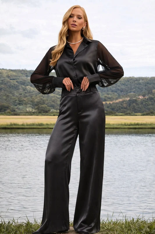 Calça Pantalona de Viscose Acetinada Essence Preta Preta / M / Extra Curto