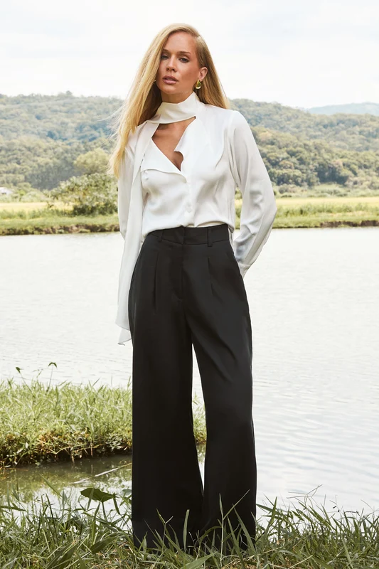 Calça Pantalona Alfaiataria de Liocel Aura Preta Cós Super Alto Preta / 36 / Curto