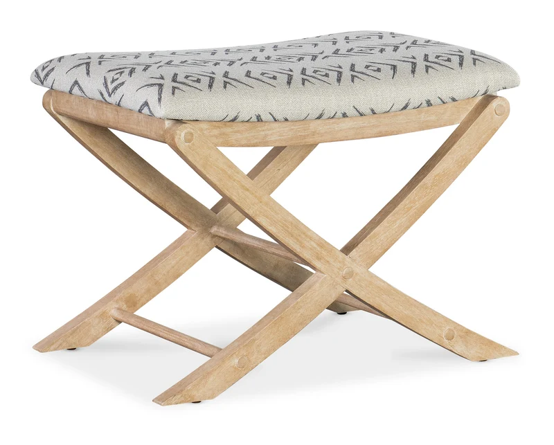 Hooker Furniture - Retreat Camp Stool Bed Bench - 6950-90119-80 Beige / 17.5" X 24.75" X 18.75"