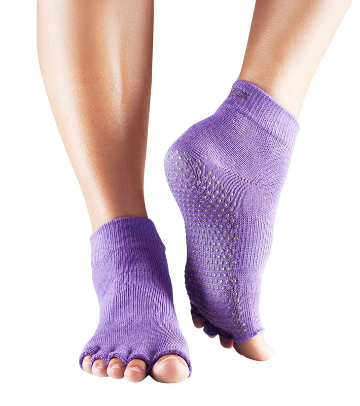 Toesox Ankle Length Half-Toe Yoga Grip Socks Light Purple / L