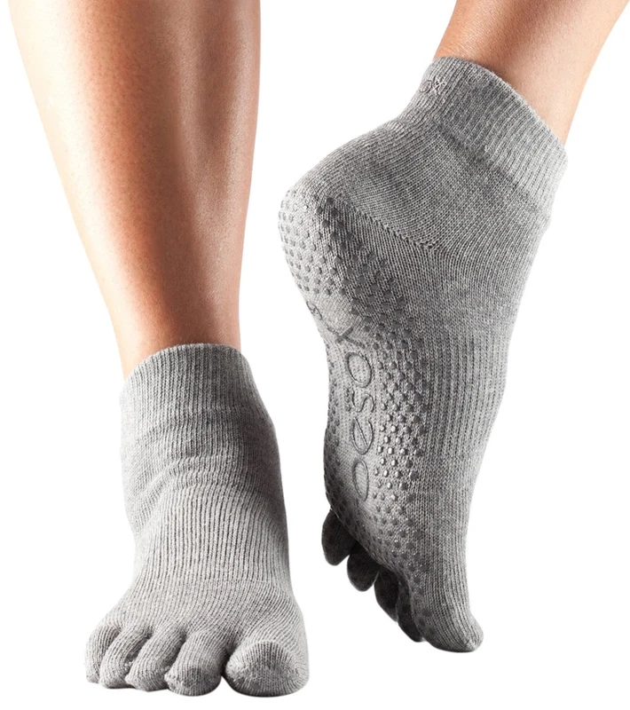 Toesox Ankle Length Full-Toe Yoga Grip Socks Heather Grey / L