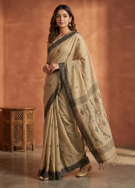 Cream Pure Cotton Saree With Blouse Piece One Size