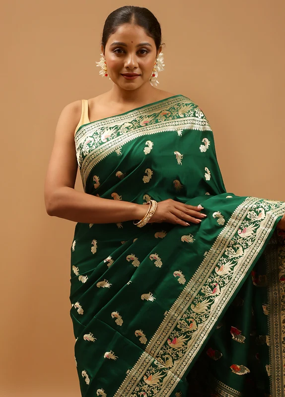 Green Handloom Banarasi Pure Silk Saree With Blouse Piece Onesize