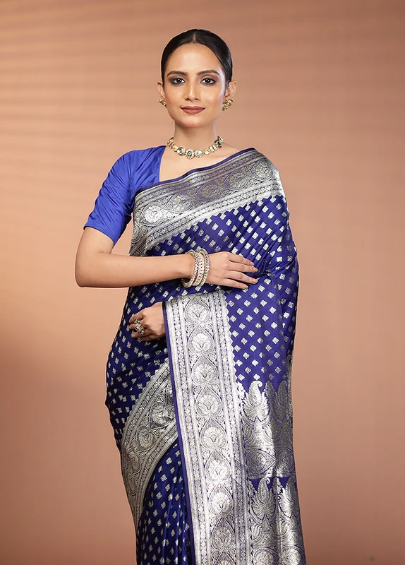 Green Banarasi Silk Saree With Blouse Piece Onesize