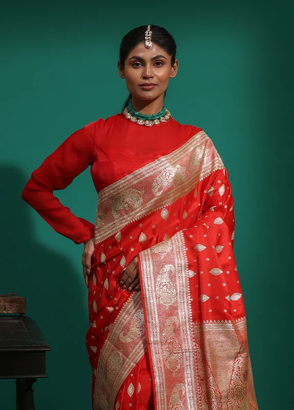 Red Handloom Banarasi Pure Silk Saree With Blouse Piece One Size