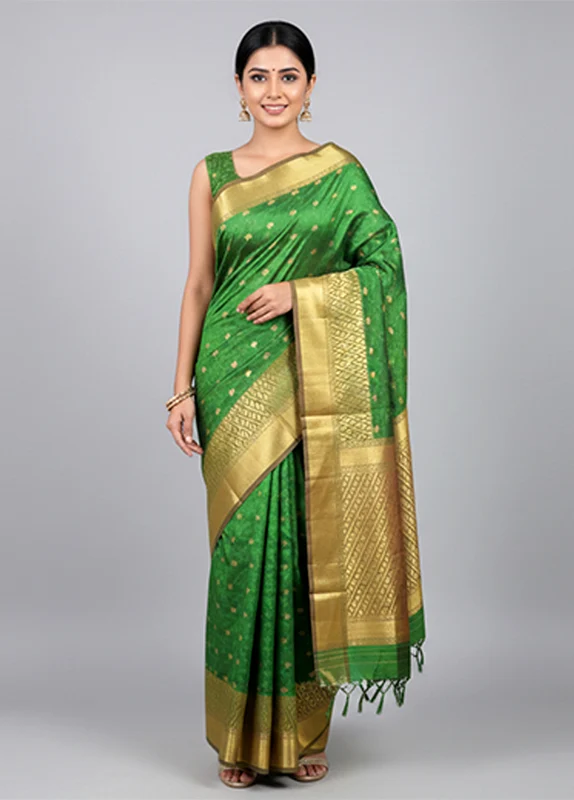 Green Handloom Kanjivaram Pure Silk Saree With Blouse Piece One Size