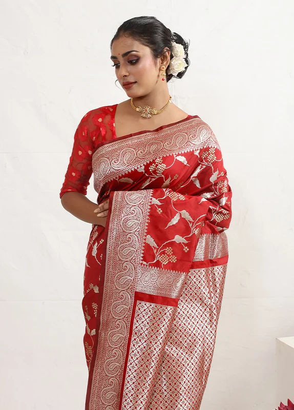 Red Semi Katan Silk Saree With Blouse Piece Onesize