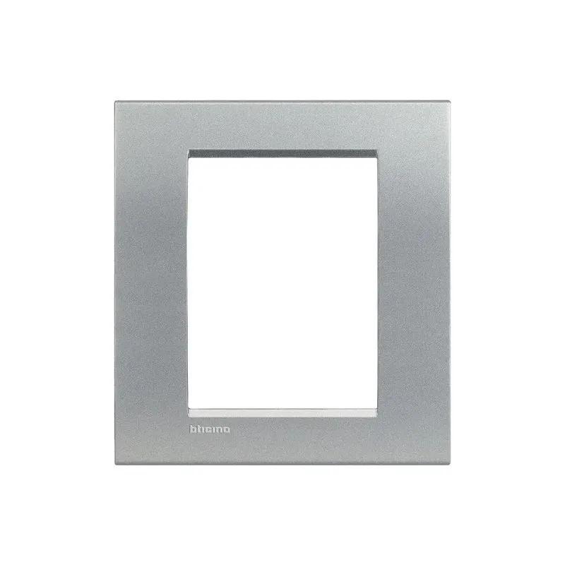 Placa 4X4 Para 3 + 3 Módulos Tech Light Bticino