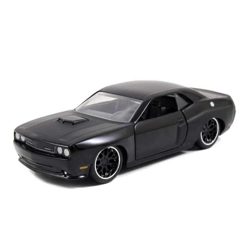 Fast and Furious - Dom's Dodge Challenger SRT8 1-32
