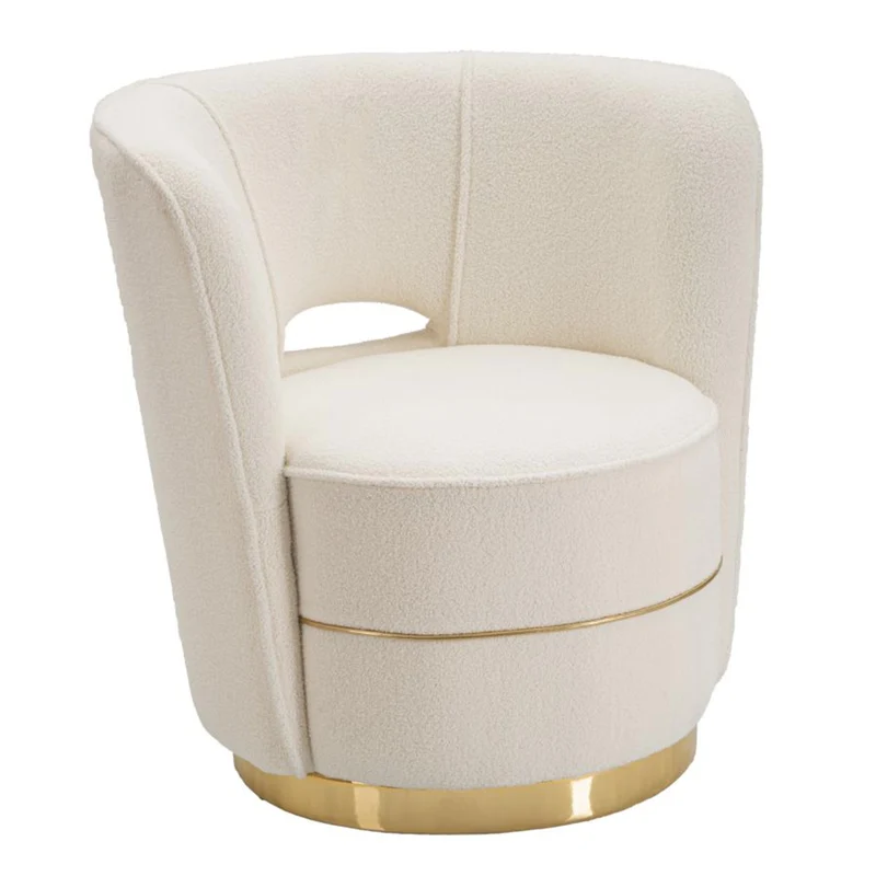 Poltrona "Iceland" in tessuto colore crema con decorazioni dorate per interni
