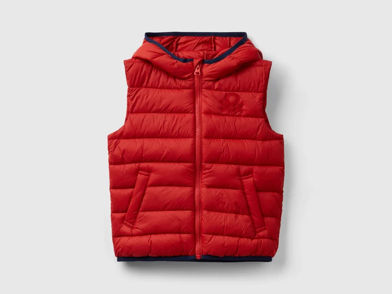 Gilet imbottito con cappuccio 82