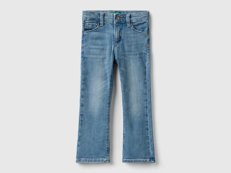 Jeans cinque tasche a zampa 82