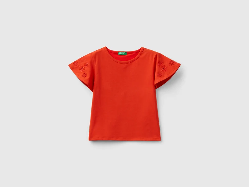 T-shirt con ricami floreali S