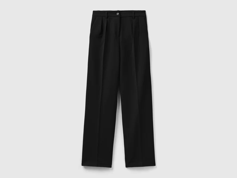 Pantaloni ampi con pieghe 44