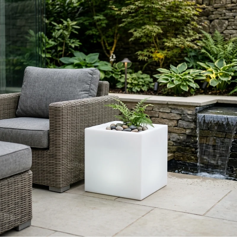 Vaso luminoso Cube per decorazione esterno e giardino "Made in Italy" 40 cm / Bianco / Con cavo