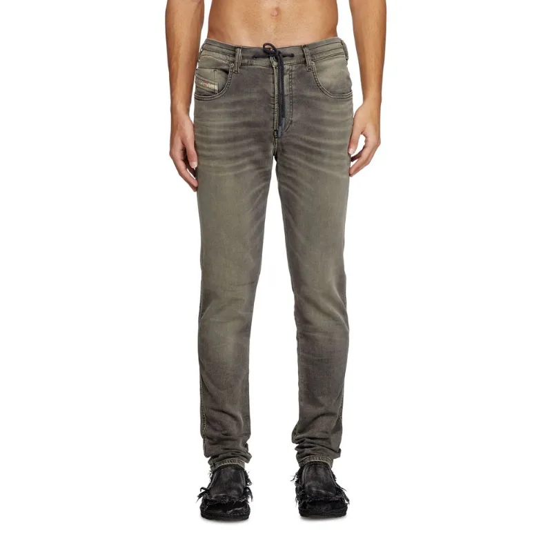 Calça Diesel 2062 D-Struck- B Joggjeans® Denim- 38