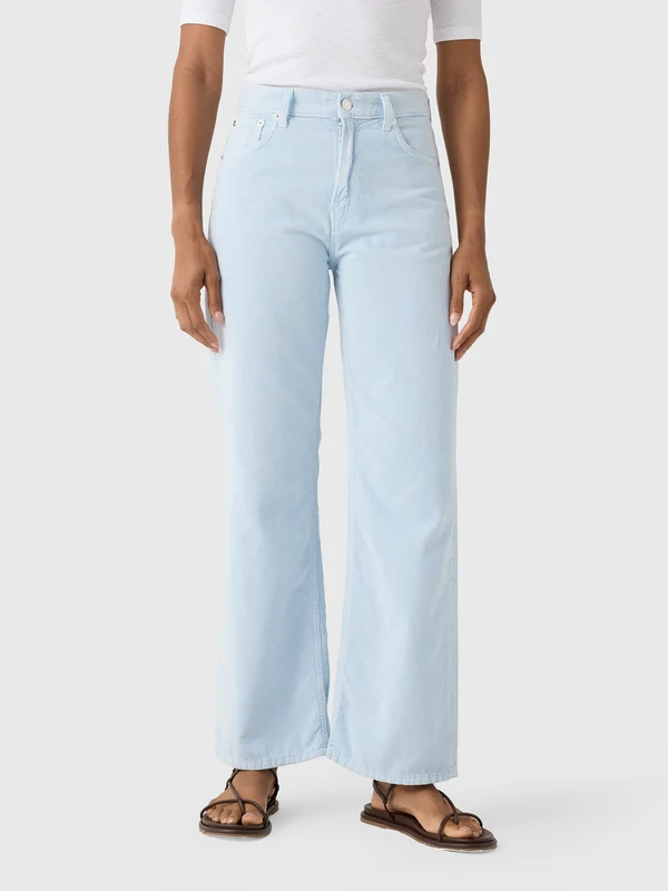 Haikure Women's Korea Corduroy Short Jean 26 / SKY
